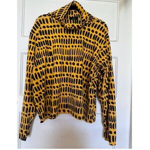 Nooworks Dorcas Code Yellow and Black Turtleneck